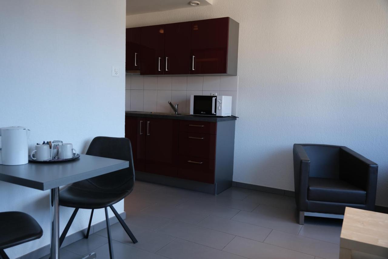 Hotel Oasis Moutier ภายนอก รูปภาพ