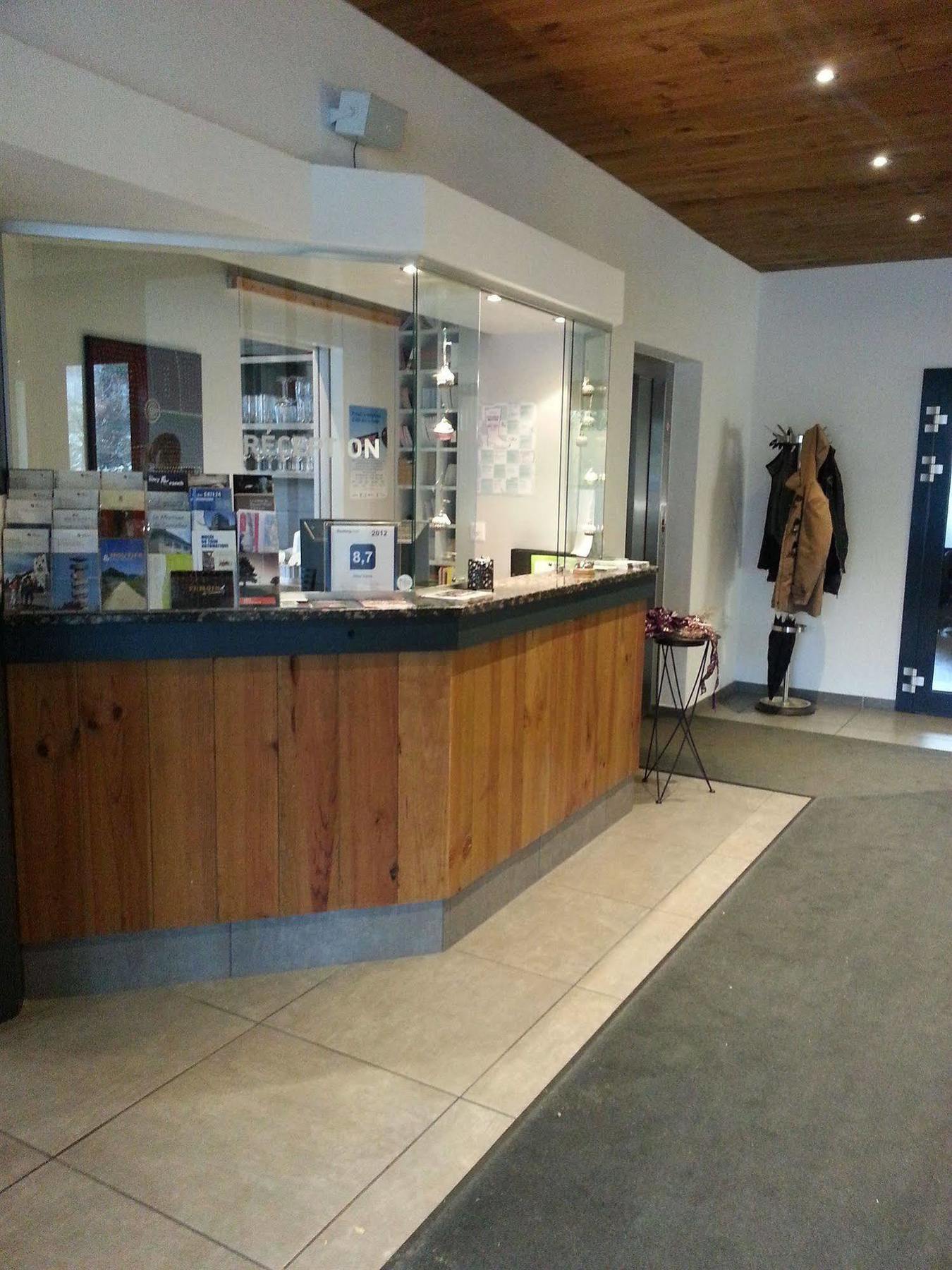 Hotel Oasis Moutier ภายนอก รูปภาพ